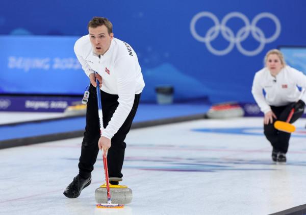 冰壺&mdash;&mdash;混雙迴圈賽：挪威隊勝美國隊