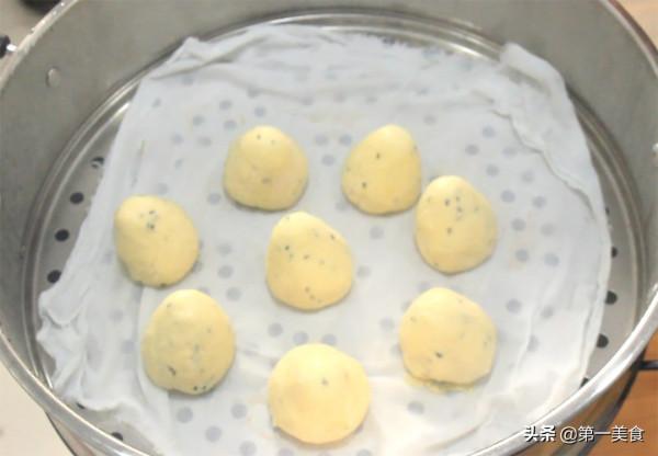 玉米麵加黑芝麻,教你做窩窩頭,蓬鬆柔軟不塌陷,比饅頭還好吃 玉米麵加黑芝麻,教你做窩窩頭,蓬鬆柔軟不塌陷,比饅頭還好吃