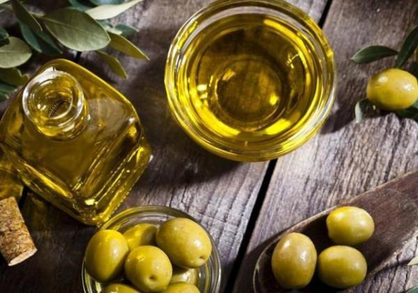 花生油、菜籽油、大豆油,哪種更健康呢?醫生:這三種油趁早拉黑 花生油、菜籽油、大豆油,哪種更健康呢?醫生:這三種油趁早拉黑