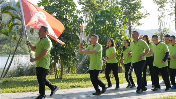 “川商雄起·薪火相傳”接力活動順利舉行 “川商雄起·薪火相傳”接力活動順利舉行