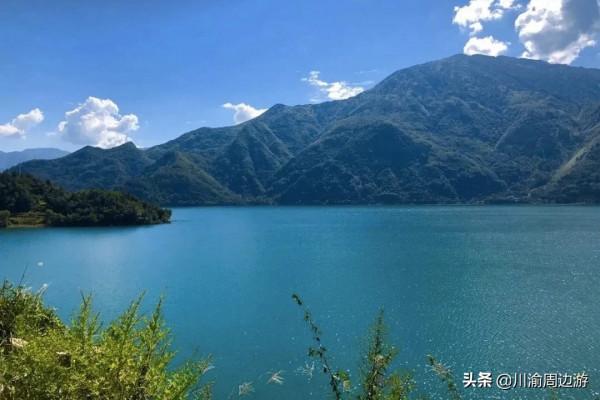 四川有個低調的湖，景色媲美瀘沽湖，人少景美沒有門票