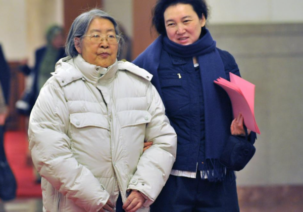 1984年賀子珍病逝，上海市委請示葬禮的規格，鄧小平一句話定調