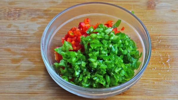 孩子放假，一家人的早中晚餐食譜，葷素搭配營養均衡，頓頓都吃光