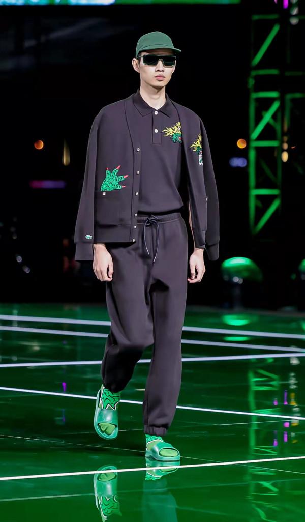 Dior耳機鏈耳環很實用,BVLGARI新手袋展現羅馬式浪漫丨是日美好事物 Dior耳機鏈耳環很實用,BVLGARI新手袋展現羅馬式浪漫丨是日美好事物