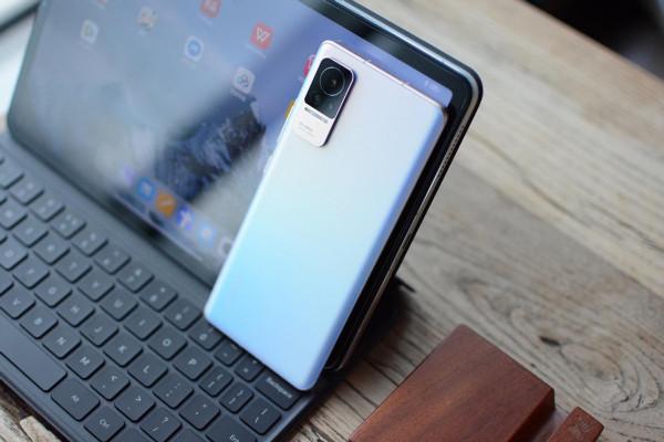 小米Civi搶先看!新系列輕薄旗艦,厚度只有6.98mm、顏值好評 小米Civi搶先看!新系列輕薄旗艦,厚度只有6.98mm、顏值好評