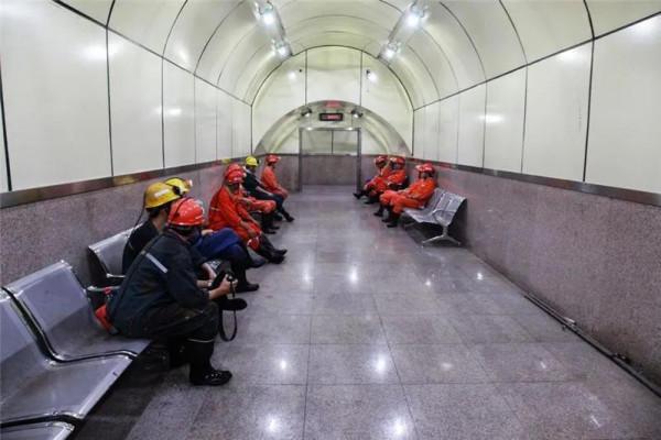 帶你去地下千米一日遊，你敢去嗎？