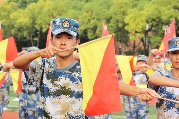 颯！長江大學舉行2021級本科生軍訓成果彙報