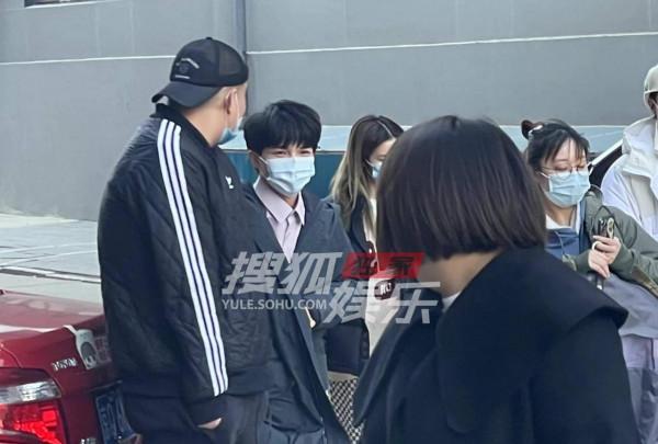 杜江毛曉彤唐藝昕宋祖兒等現身央視文聯春晚彩排 造型驚豔狀態佳