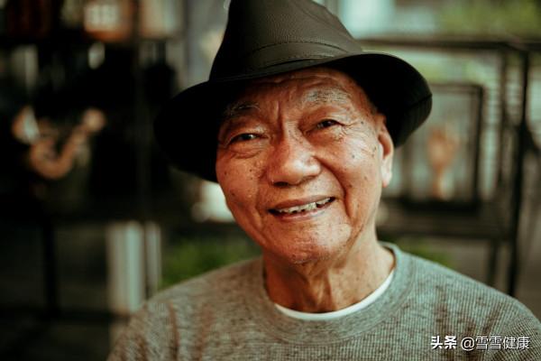 老年人為何容易“上火”？人體火在哪，看舌頭就知道