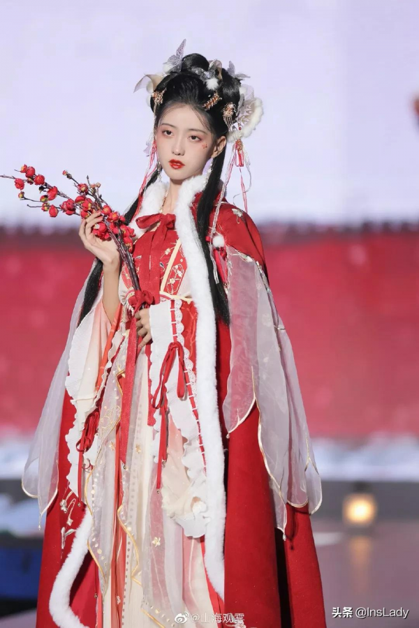 夠了,請娛樂圈停止批次生產趙露思 夠了,請娛樂圈停止批次生產趙露思