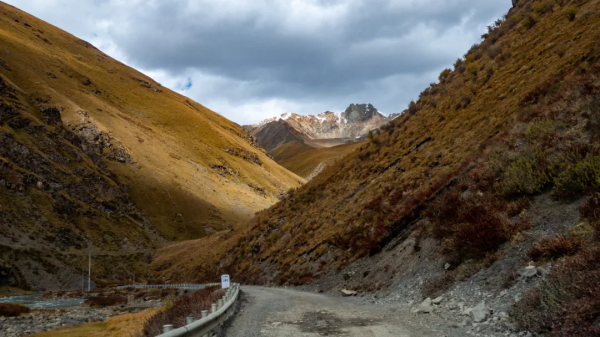 好傢伙，這條鮮為人知的路集合了所有藏地美景