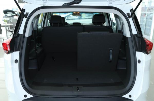 空間組合靈活多變，提供輕混技術，雪佛蘭沃蘭多解析！