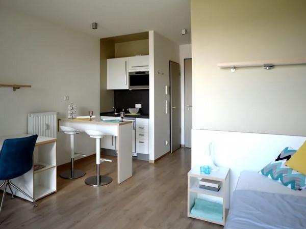 29張微小生活空間的照片展示了世界變得多麼擁擠和負擔不起