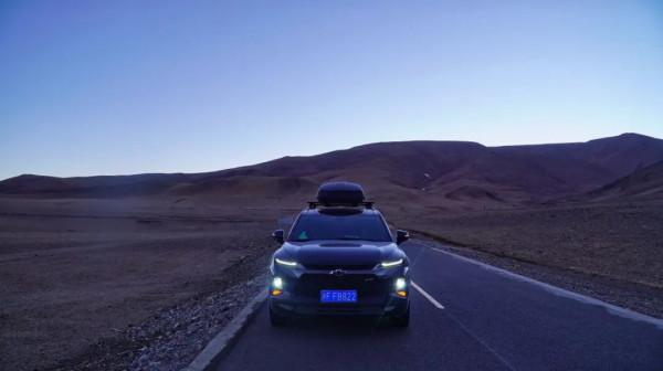 穿越西藏阿里中線,地上只有車轍印,這種路就是轎車能力的極限 穿越西藏阿里中線,地上只有車轍印,這種路就是轎車能力的極限