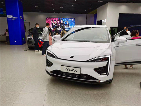 十一見聞:扎堆商場,造車新勢力開店呈現“叢集效應” 十一見聞:扎堆商場,造車新勢力開店呈現“叢集效應”