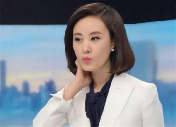 央視主持秦方：播音18年，40歲仍單身，婚姻大事不發愁