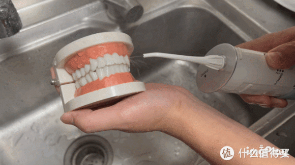 水牙線到底是不是智商稅?日常口腔護理應該注意什麼? 水牙線到底是不是智商稅?日常口腔護理應該注意什麼?