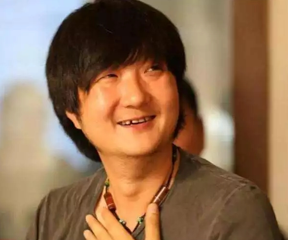 “最醜影帝”王大治的毀滅史,他的故事遠比你想得更加惡劣 “最醜影帝”王大治的毀滅史,他的故事遠比你想得更加惡劣