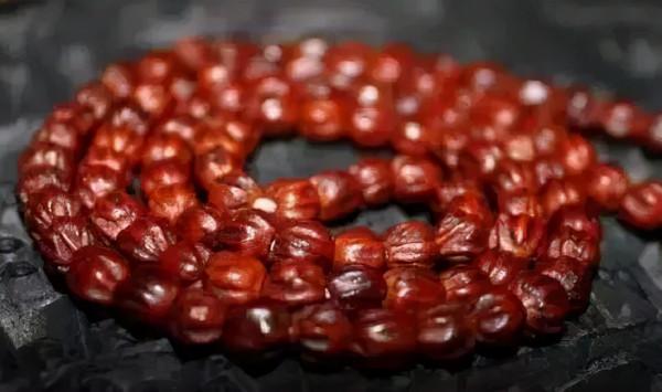 這個夏天，高低盤一串百香