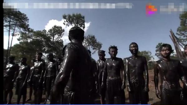 小鮮肉們請不要矯揉做作，看看《我的團長我的團》，這才是演員