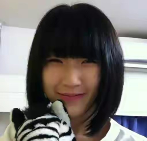 徐帆：處處忍讓馮小剛，23年不生孩子，養女和繼女把她當親媽孝順