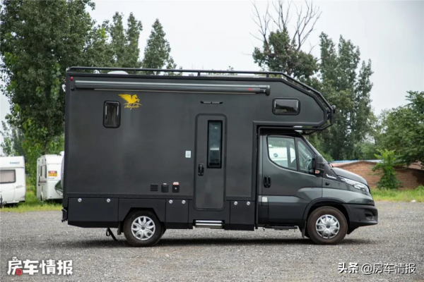 ​這個設計真心棒！讓房車秒變內外套間，獨立廚衛空間比家裡還大