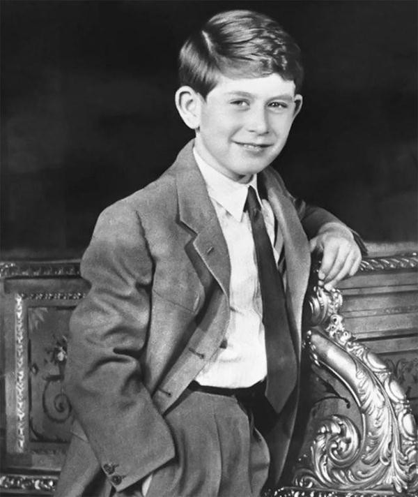 伊麗莎白王太后最疼查爾斯，102歲去世，1400萬遺產大半留給哈里