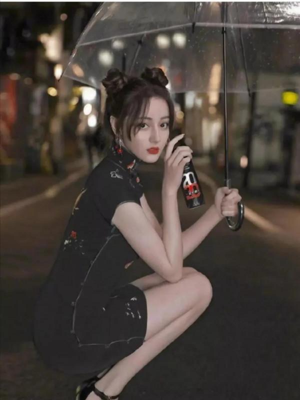 誰的旗袍造型最美 迪麗熱巴 景甜 宋軼 關曉彤 李沁 娜扎 戚薇等