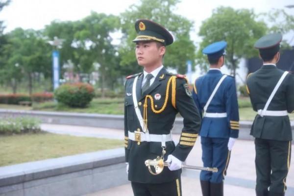 從名校學霸到武警戰士！這位“男神兵哥哥”火了，參加國慶慶典，獲部隊嘉獎