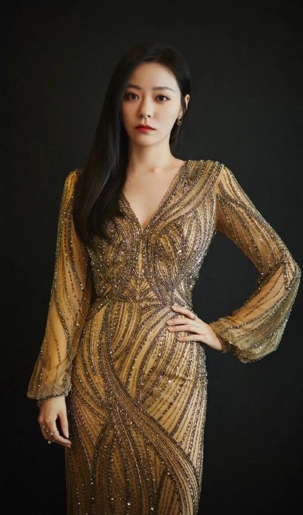 海豚音女神張靚穎高畫質寫真