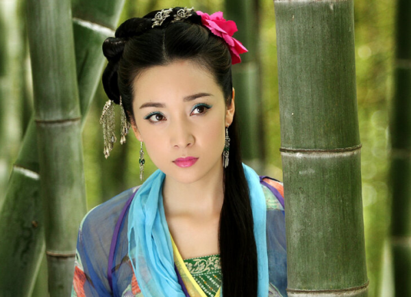 王妍蘇：曾是廣告女王，演過《何以》許影，戲外已是三個孩子的媽