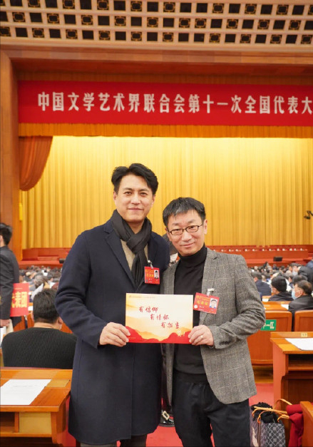 文代會正式開幕！靳東陳道明人氣高，佟麗婭周濤同框，康輝顯低調