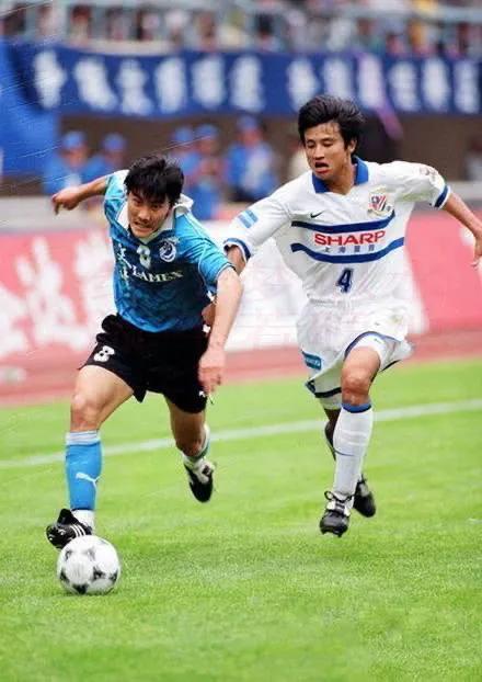 莫拉和馬賽羅：兩個高效前鋒，卻有著完全不同的命運