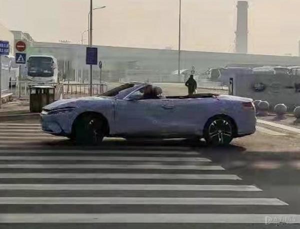 比亞迪漢敞篷版諜照曝光！國產車越來越會玩了