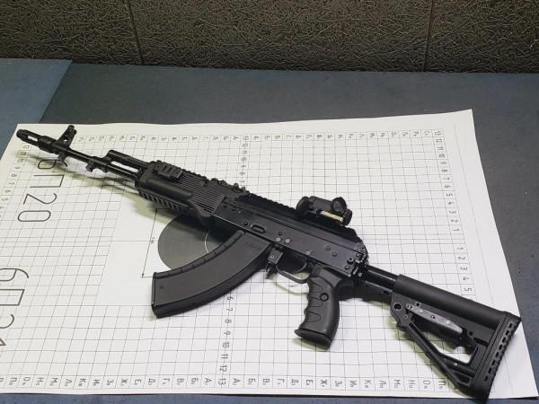 狗都不用，解放軍繳獲印度國產步槍，做工粗糙效能差勁