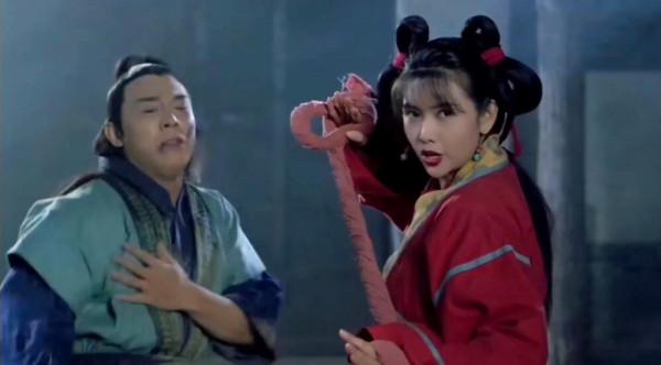 別硬演“異域美人”,有人翩翩起舞一眼萬年,有的還是把臉遮上吧 別硬演“異域美人”,有人翩翩起舞一眼萬年,有的還是把臉遮上吧