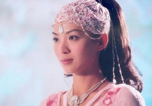 恭喜!48歲陳煒被小5歲男友跪地求婚,與富商離婚9年終覓得幸福 恭喜!48歲陳煒被小5歲男友跪地求婚,與富商離婚9年終覓得幸福