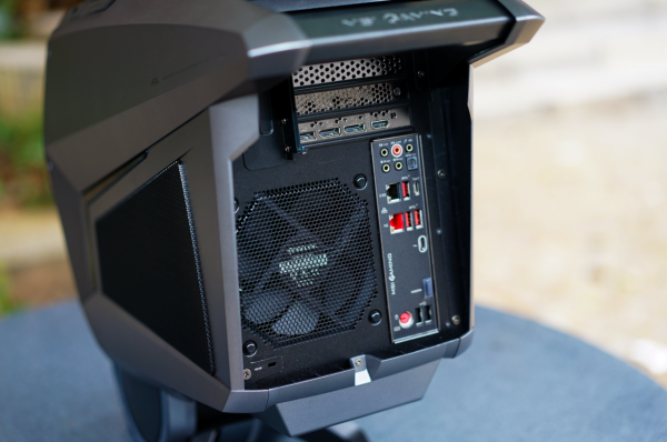 幫小夥伴搞了臺4萬元的桌上型電腦是什麼體驗？微星宙斯盾Ti5上手把玩