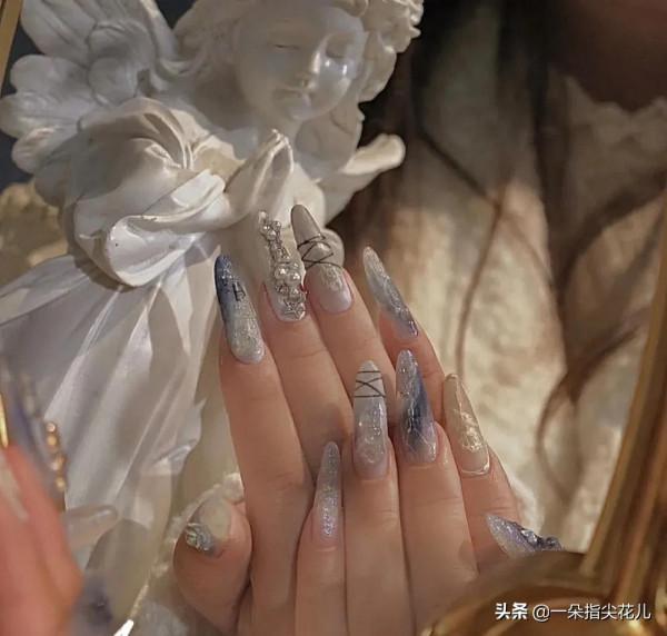 推薦10款&quot;仙喪風&quot;美甲，小眾卻好看，姐妹們一定要試試哦