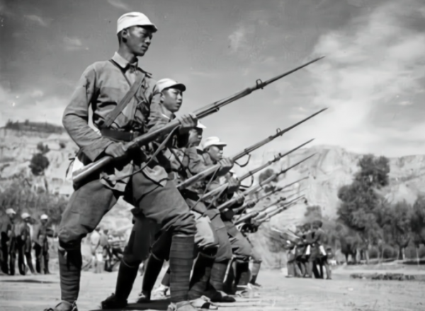 蘇聯塵封70年的絕版彩色影像,1949年我國珍貴的歷史鏡頭,紀錄片 蘇聯塵封70年的絕版彩色影像,1949年我國珍貴的歷史鏡頭,紀錄片