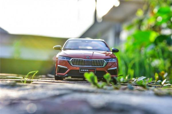 橙風破浪，明銳PRO能量橙車模外拍