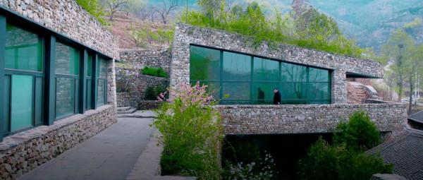 美國老頭太愛長城,乾脆在長城腳下住下,改造了當地一個小山村 美國老頭太愛長城,乾脆在長城腳下住下,改造了當地一個小山村