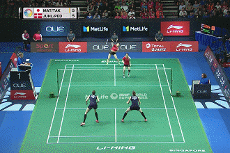 打羽毛球后場進攻真不是要拼盡全力，這樣做效果更好