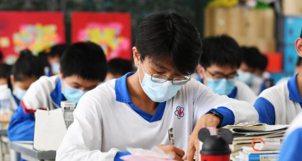 普高雞頭和重點鳳尾的差距，在高二會爆發，幸好當初沒選錯