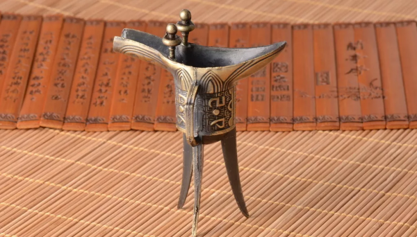 鑑寶閣丨高額單體回覆，開荒期必備寶物——伯雅爵