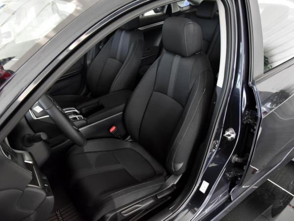 日系主流緊湊家轎,本田動力強勁低油耗,空間不錯,實拍思域 日系主流緊湊家轎,本田動力強勁低油耗,空間不錯,實拍思域