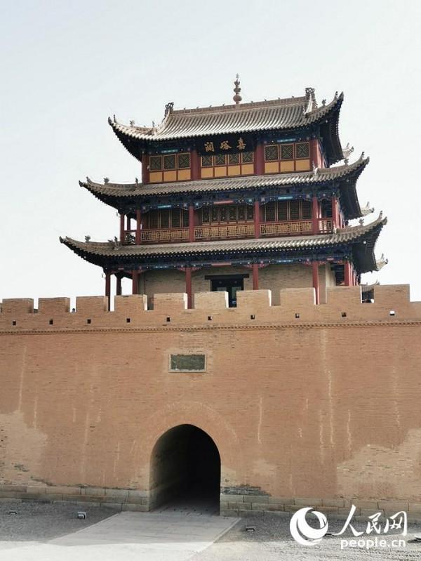 登臨嘉峪雄關 感悟家國情懷