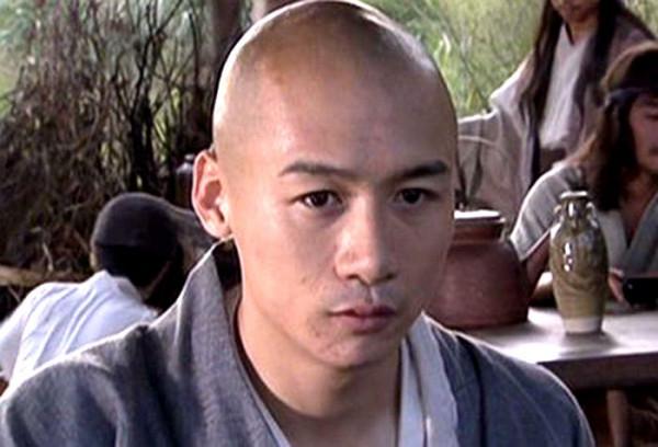 虛竹晚年隱居西域,他與韋一笑是否有聯絡?金老:關係很神秘 虛竹晚年隱居西域,他與韋一笑是否有聯絡?金老:關係很神秘