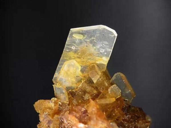 100種漂亮礦石，讓你大開眼界！還有鑑別方法哦