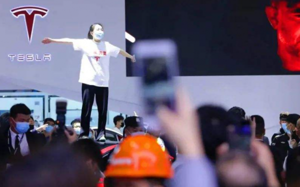 開門三件事！新車安裝“黑匣子”，電動車保費上漲，股比開放